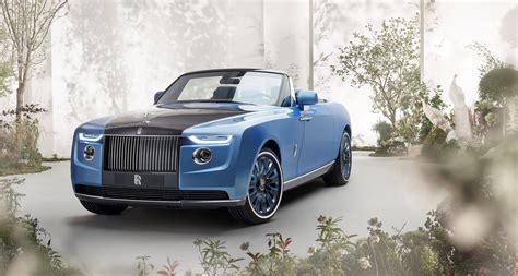 Rolls-Royce Unveils Coachbuilt 'Boat Tail'