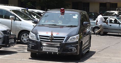 West Bengal Government Just Can't Live Without VVIP Culture, Flags To Replace Red Beacon On Cars