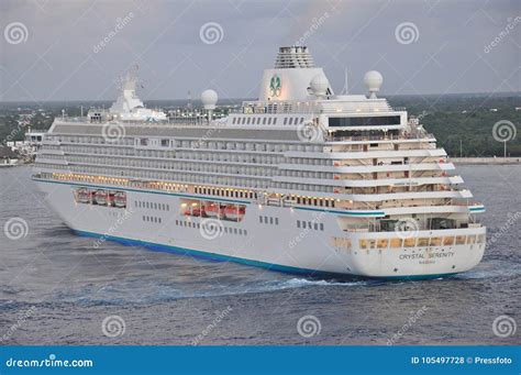 Crystal Serenity Luxury Cruise Ship Sailing Editorial Stock Photo - Image of facility, ferryboat ...