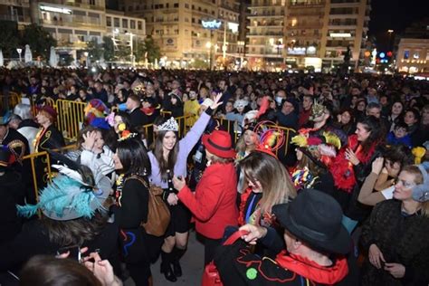 Patra Carnival Parades Return After Three-Year Ban - GreekReporter.com