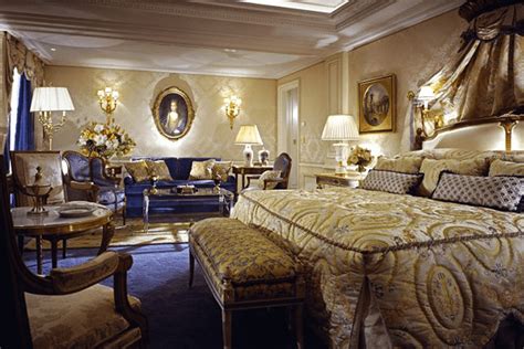 The Most Romantic Suites In Paris