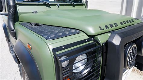 Land Rover Defender - Military Green wrap | WrapStyle