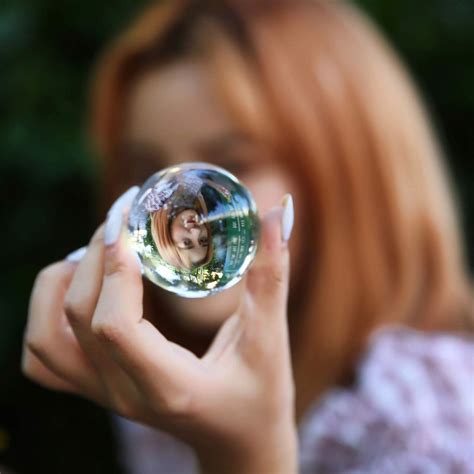 7 Cool Ideas for Crystal Ball Photography - The Photo Argus | Crystal photography, Reflection ...