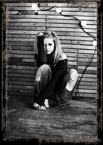 Goodbye Lullaby Photoshoot (HD - OFFICIAL) - Avril Lavigne Photo (19903125) - Fanpop