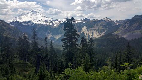 Mount Baker-Snoqualmie National Forest [OC] [5312x2988] : r/EarthPorn