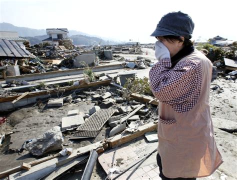 Photos: Rescuers hurry to find Japan tsunami survivors – Orange County Register