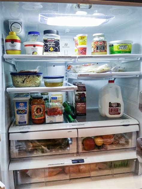 How To Clean the Inside of Your Fridge in 30 Minutes or Less ...