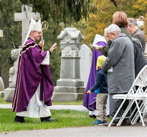 All Souls’ Day Mass at Catholic Cemetery, ‘a place of love and prayer’ - Today's Catholic