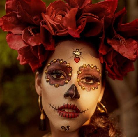 Maquillaje de Catrina: cómo hacerlo paso a paso para el Día de Muertos – Medios Radiofónicos de ...