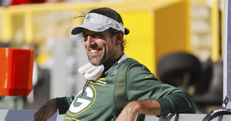 Aaron Rodgers Not Pushing Packers to Sign Clay Matthews Despite ...