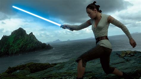 'Star Wars: The Rise of Skywalker': Daisy Ridley on lightsaber fights