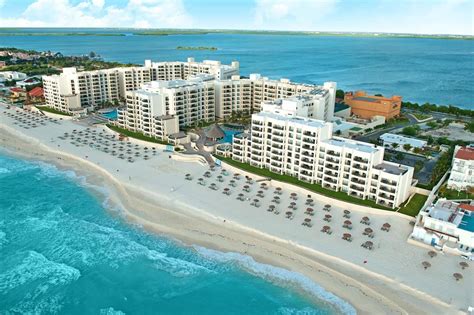 Cancun Family Vacation Packages & Deals | Family Vacation Critic