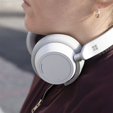 Microsoft Surface Headphones Review: A Premium Set