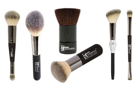 Beauty Review: It Cosmetics Makeup Brushes - Mamiverse