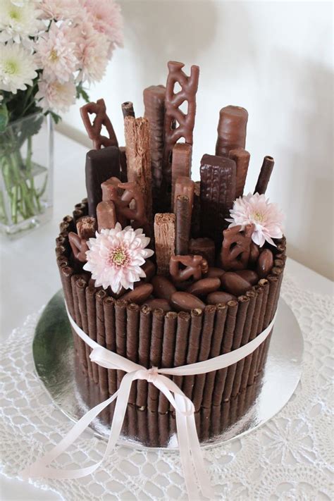 Pin by Louise on Celebraton eating_Cakes | Birthday cake chocolate ...