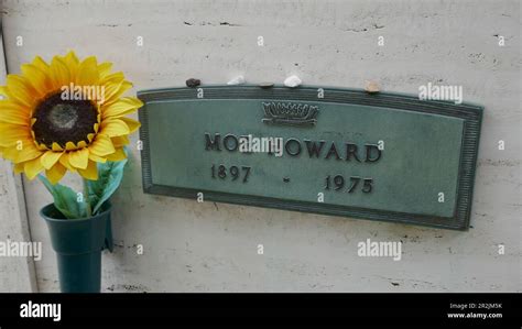 Los Angeles, California, USA 18th May 2023 Actor Moe Howard Grave in Garden of Memories, Court ...