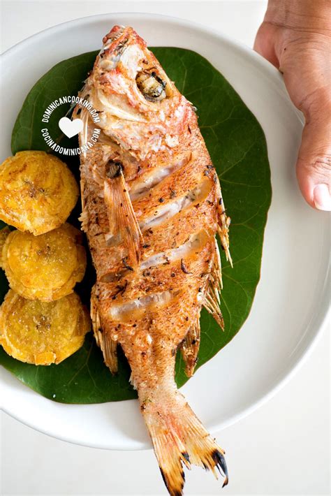 Pescado Frito Recipe + Video (Fried Fish a la Dominicana)