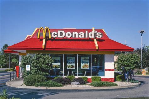 Mcdonalds Cafe Images | Free Photos, PNG Stickers, Wallpapers ...