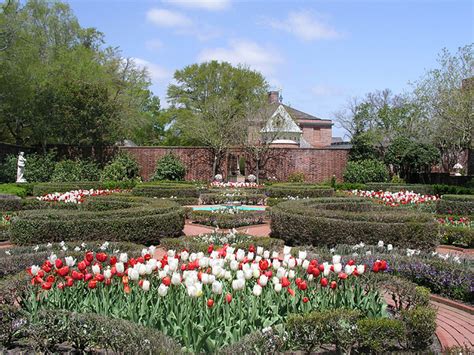 tryon-palace-gardens - West New Bern