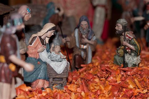 Nativity scene - adoration of the shepherds | Figurines (san… | Flickr