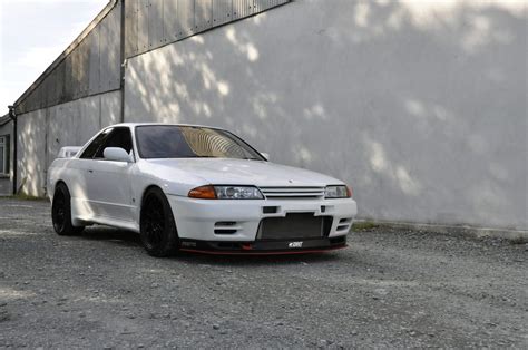 Nissan Skyline R32 GTR - Jap Imports UK