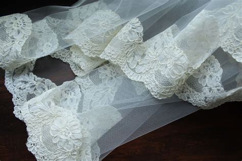 Here Comes the Bride: DIY Wedding Veils