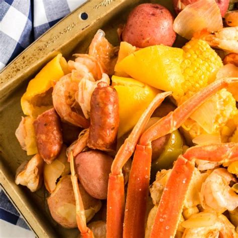 Cajun Seafood Boil - A Delicious Cajun Meal!