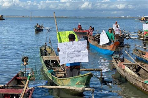 Mga mangingisda nagdaos ng tigil-palaot | ABS-CBN News