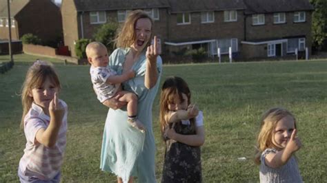 Wasp by Andrea Arnold | Oscar winning short film