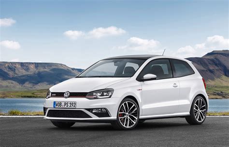 2015 Volkswagen Polo GTI Facelift is Almost as Good as the Polo R WRC