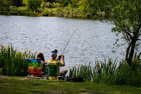 Gratis Afbeeldingen : hengelen, recreatieve visserij, Vis hengel, water ...