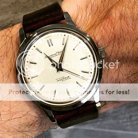 Show us your vintage watches on leather