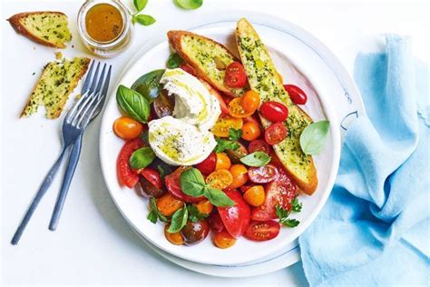 Tomato salad with garlic bread recipe