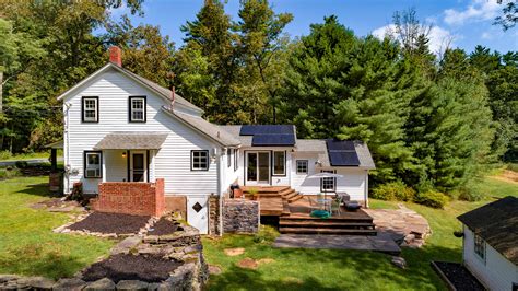 Crawford Road Farmhouse / Eldred, NY Real Estate / Catskill Farms