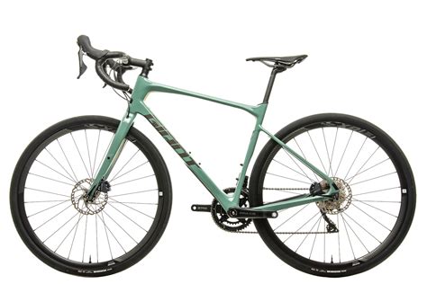 Giant Revolt Advanced 0 Gravel Bike - 2020, Med/ | The Pro's Closet