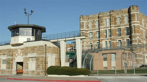 Inmate death reported at Lansing Correctional Facility