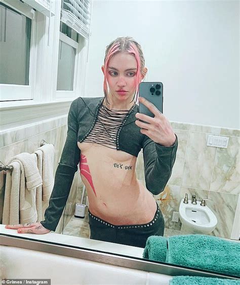 Grimes reveals Elon Musk sent photos of her C-section to family - irideat