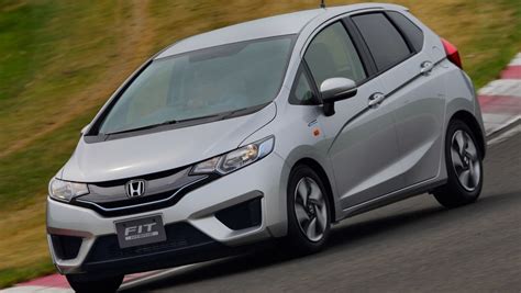 Honda Jazz Hybrid review | | Auto Express