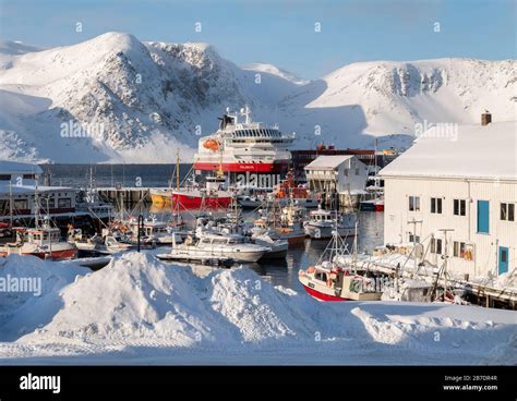 Winter in honningsvag hi-res stock photography and images - Alamy