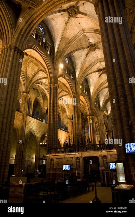 Barcelona cathedral interior hi-res stock photography and images - Alamy