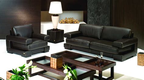 How To Decorate A Living Room With Black Leather Couch ...