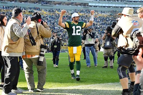 Green Bay Packers: Aaron Rodgers enters MVP race