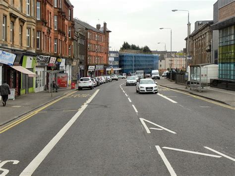 Maryhill Road, Glasgow © David Dixon cc-by-sa/2.0 :: Geograph Britain and Ireland