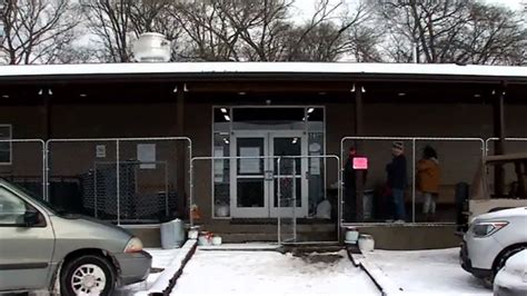 Warming shelter in Clarksville reaches max capacity as winter weather persists