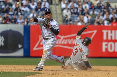 Uh oh? Yankees’ Troy Tulowitzki hurt, pulled from game vs. Tigers - nj.com