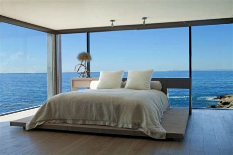 18 Really Amazing Bedroom Ideas WIth Glass Wall To Enjoy The View