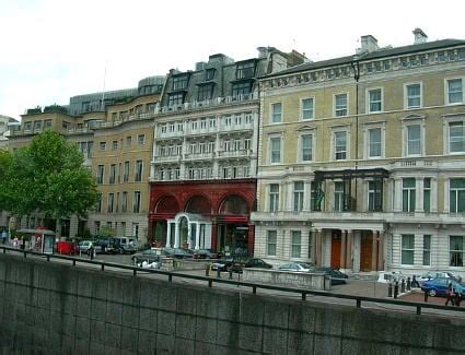 Cheap hotels near Hyde Park Corner Tube Station, London