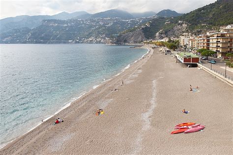 Beach Day on the Amalfi Coast, Naples | kimkim