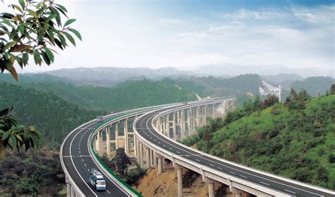 Yaxi highway: A 'ladder-like sky road' in China (4) - People's Daily Online