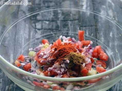 quick bhakarwadi chaat | mini bhakarwadi chaat | Maharashtrian style